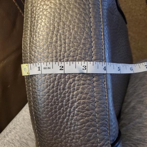 Handbag - Picture 3 of 9